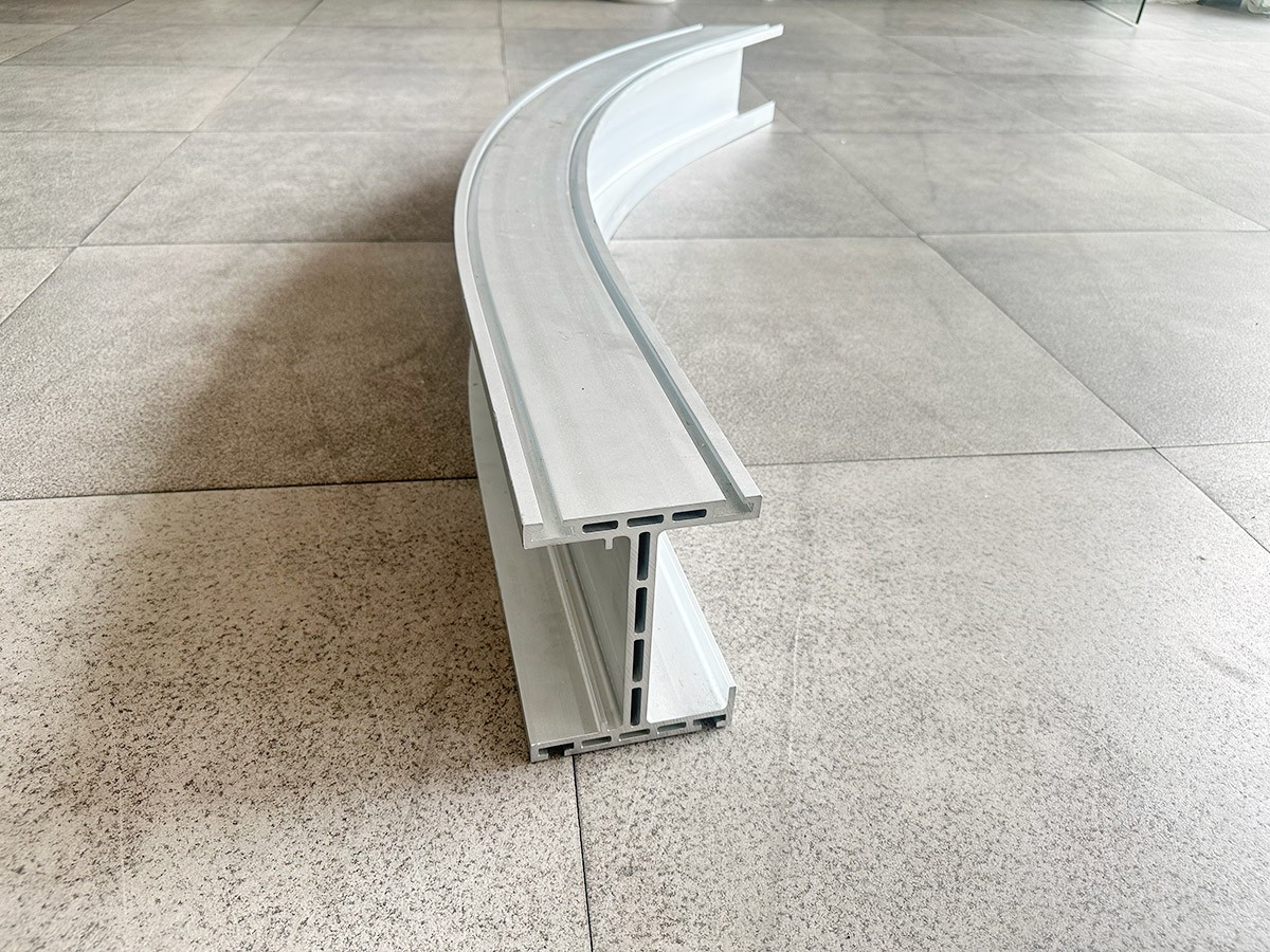 智能仓储机器人导轨